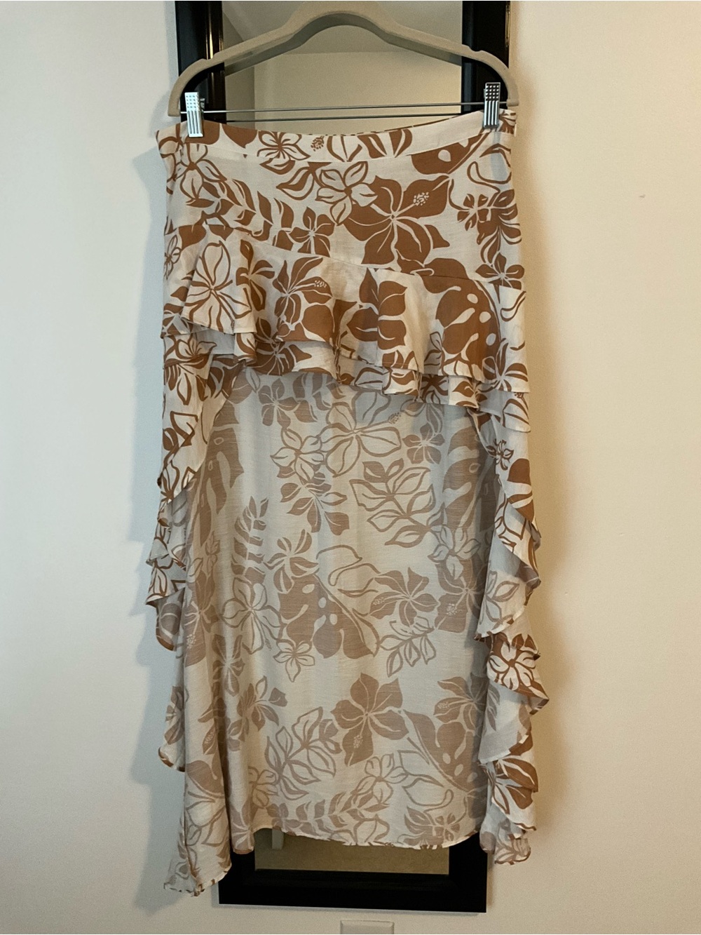 Valia High-Low Ruffle Skirt in Beige and Brown Floral